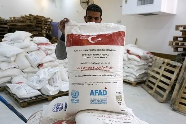 Türkiye, Gazze’ye yardım oldu yağdı